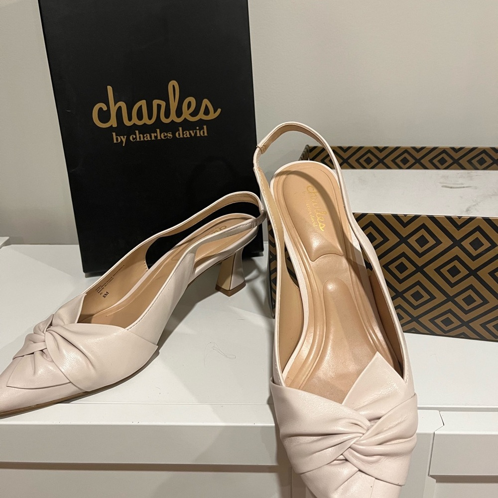 Charles David Cream Slingback Heels with Knotted Detail